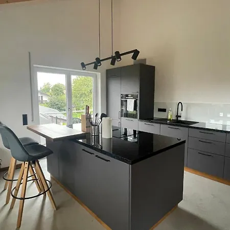 Gruene Gams - Neubau Designwohnung Mit 2 Balkonen 아파트