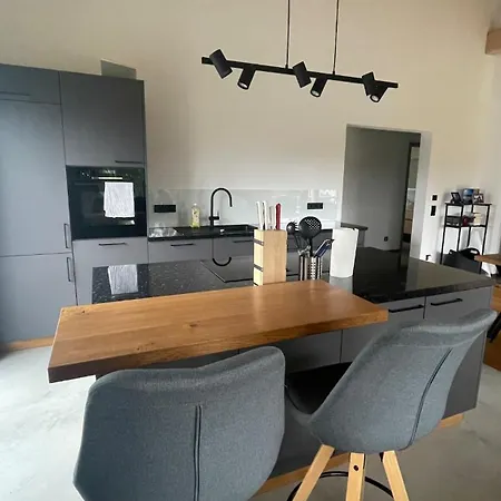 Gruene Gams - Neubau Designwohnung Mit 2 Balkonen 아파트