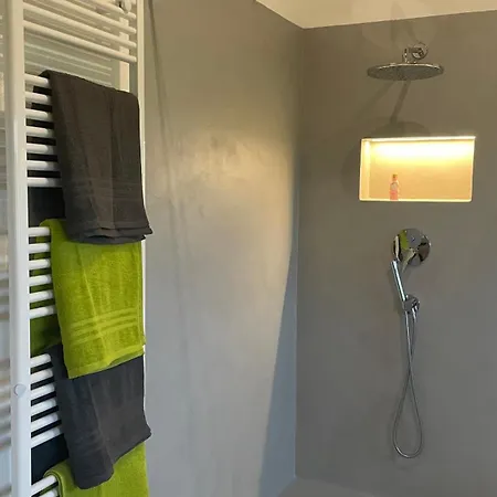 Appartamento Gruene Gams - Neubau Designwohnung Mit 2 Balkonen Und Bergblick Breitbrunn am Chiemsee