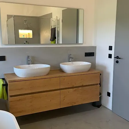 Gruene Gams - Neubau Designwohnung Mit 2 Balkonen Und Bergblick Appartamento *