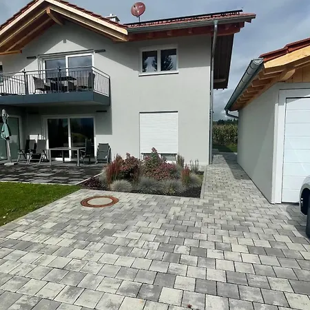 Gruene Gams - Neubau Designwohnung Mit 2 Balkonen 아파트 브라이트브룬 암 힘제