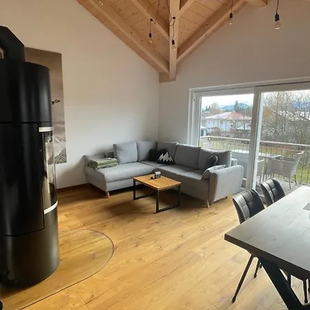 Gruene Gams - Neubau Designwohnung Mit 2 Balkonen * 브라이트브룬 암 힘제
