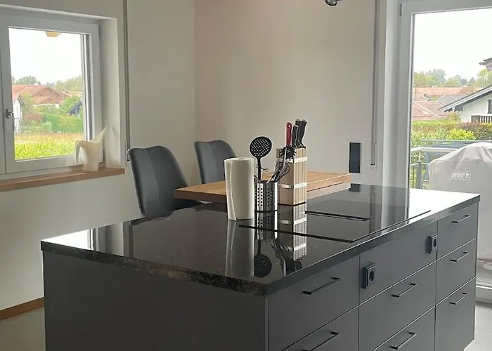 Gruene Gams - Neubau Designwohnung Mit 2 Balkonen *