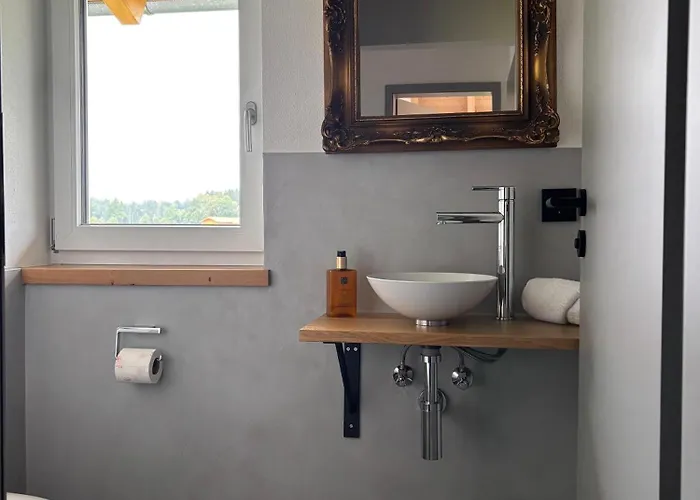 Gruene Gams - Neubau Designwohnung Mit 2 Balkonen * Breitbrunn am Chiemsee