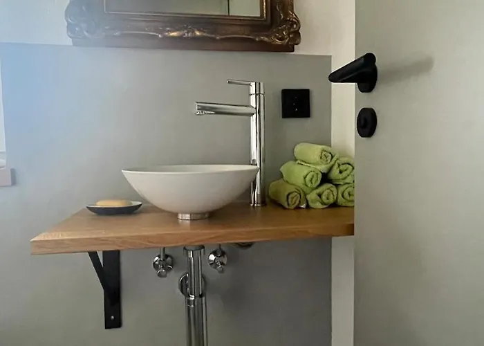 Gruene Gams - Neubau Designwohnung Mit 2 Balkonen * Breitbrunn am Chiemsee