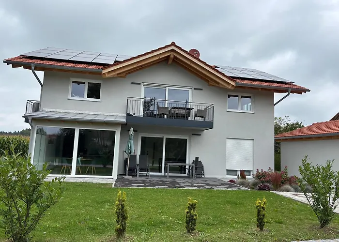 Gruene Gams - Neubau Designwohnung Mit 2 Balkonen