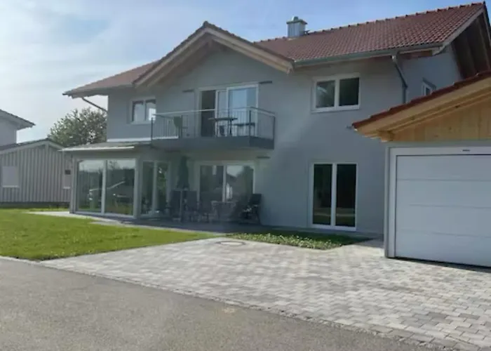 Gruene Gams - Neubau Designwohnung Mit 2 Balkonen