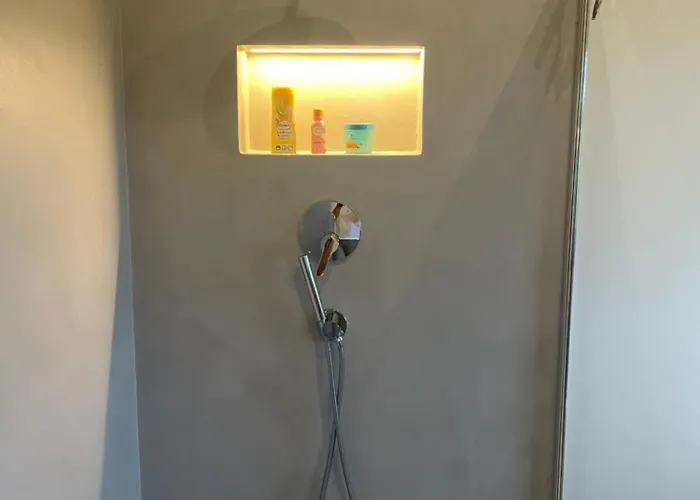 Gruene Gams - Neubau Designwohnung Mit 2 Balkonen *